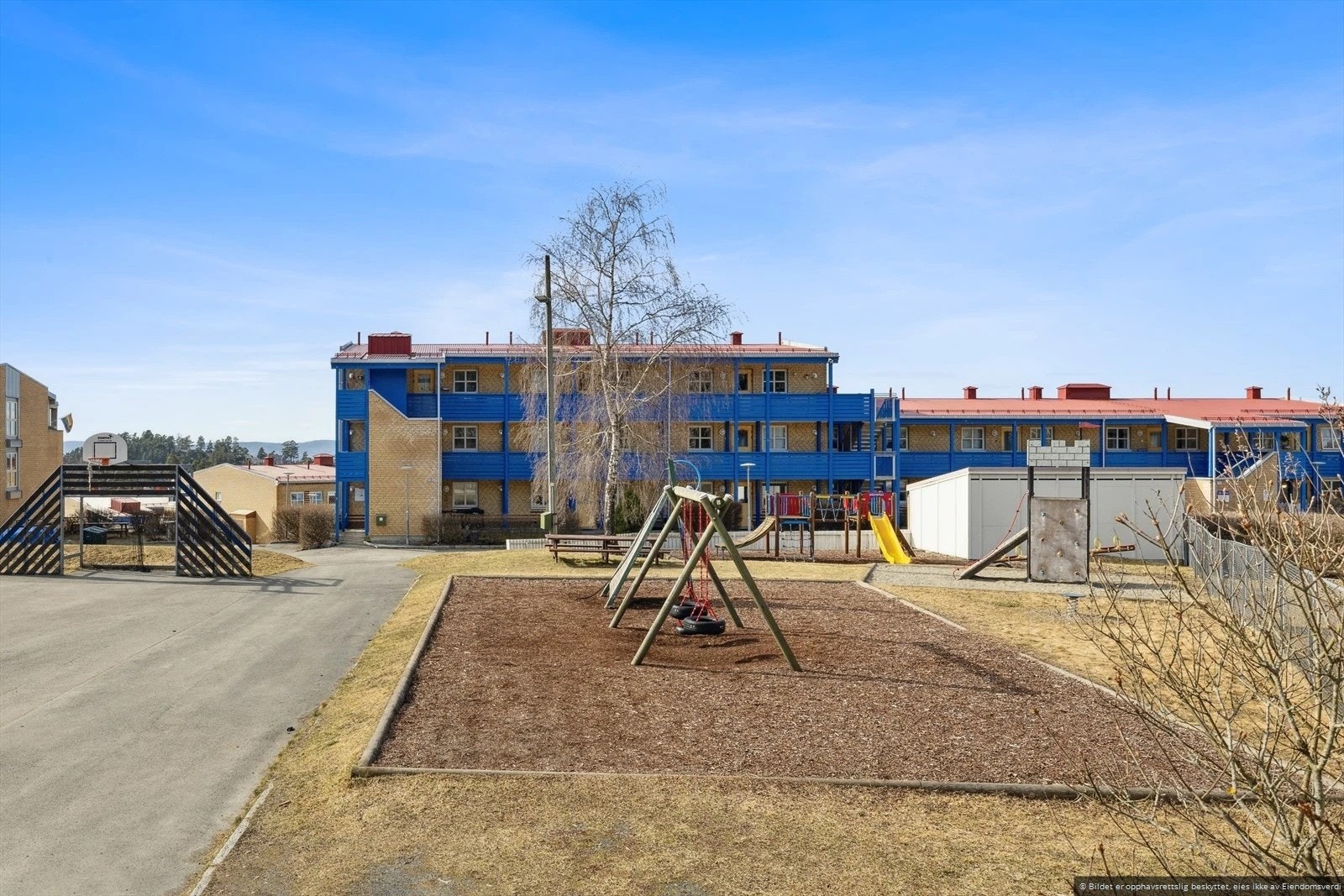 Området er svært barnevennlig med bilfritt bomiljø, gangstier og flere lekeplasser Galleribilde