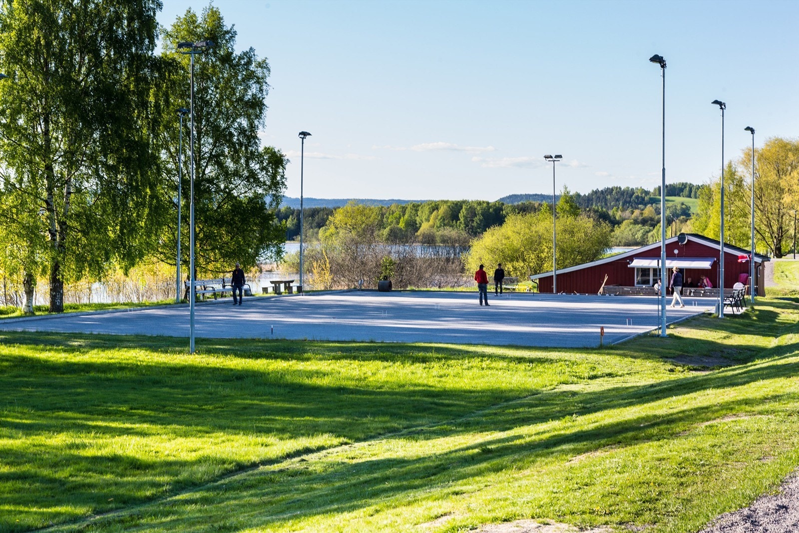 Treningssentre som SATS og Fresh Fitness ligger i gangavstand for en aktiv livsstil. Galleribilde