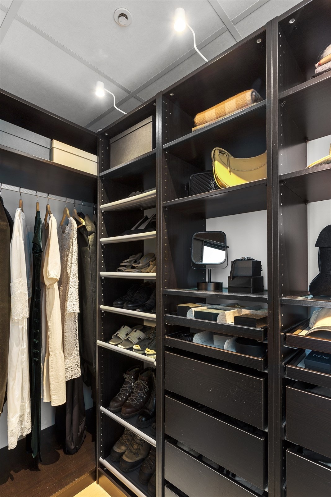 Hverdagsluksus med walk-in closet. Galleribilde