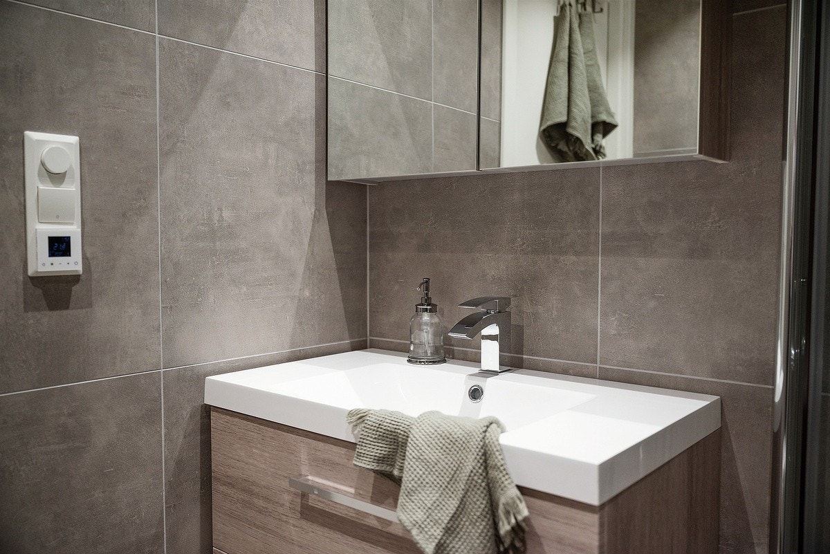 q. Bad 1. etg Galleribilde