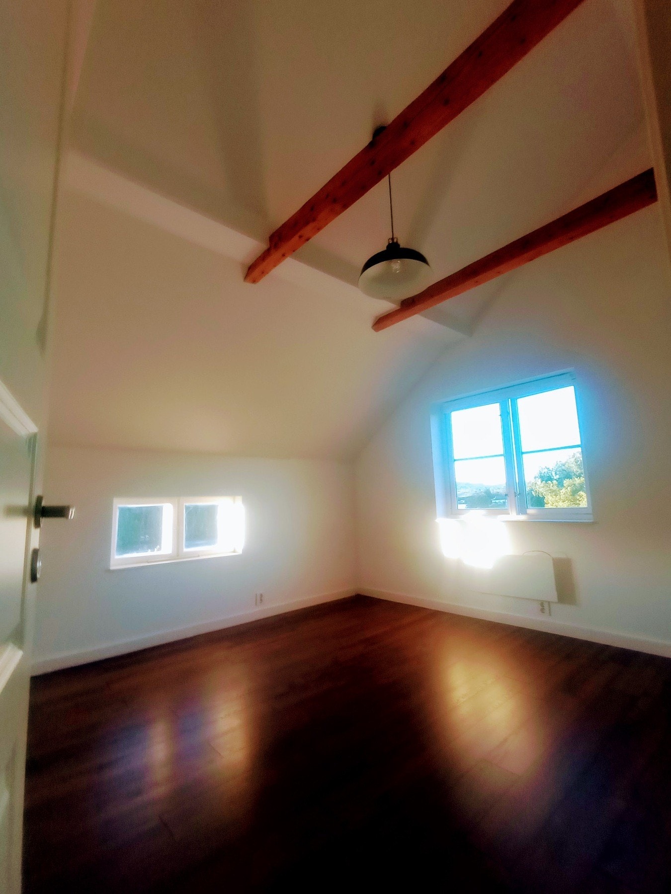 Det er satt inn nyere vinduer. Privat bilde fra selger Galleribilde