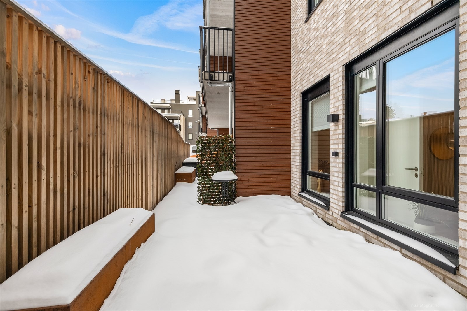 Her er det god plass til utemøbler. Galleribilde