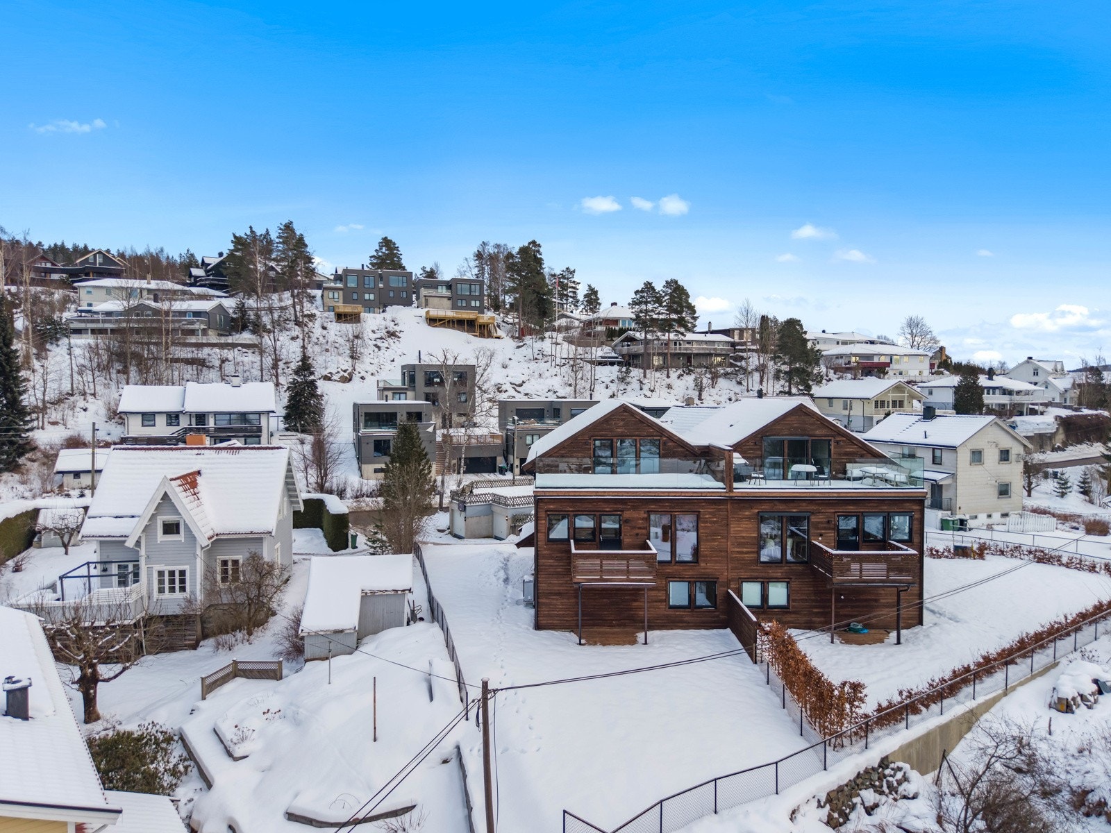 Det er lagt til rette for solcelletakstein og batteribank. Galleribilde