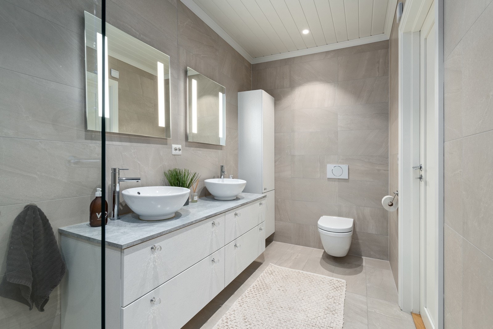 Bad i tilknyttning til hovedsoverommet. Galleribilde