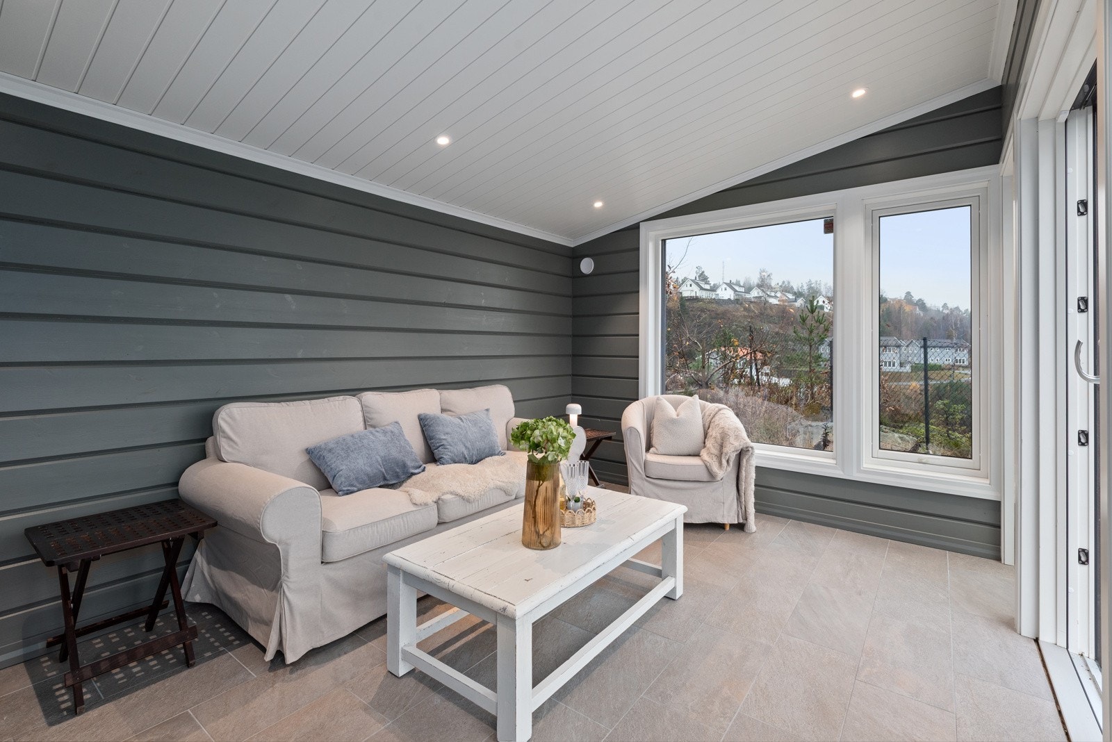 Hagestue til helårsbruk med behagelig gulvvarme. Galleribilde