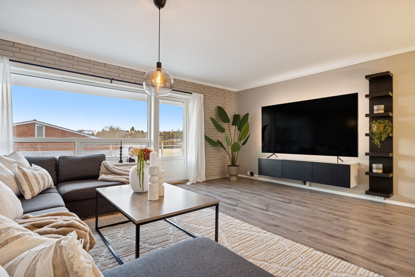 Velkommen til nydelige Rødstilkvegen 7 C, presentert av Aslak Eimstad i DNB Eiendom Galleribilde