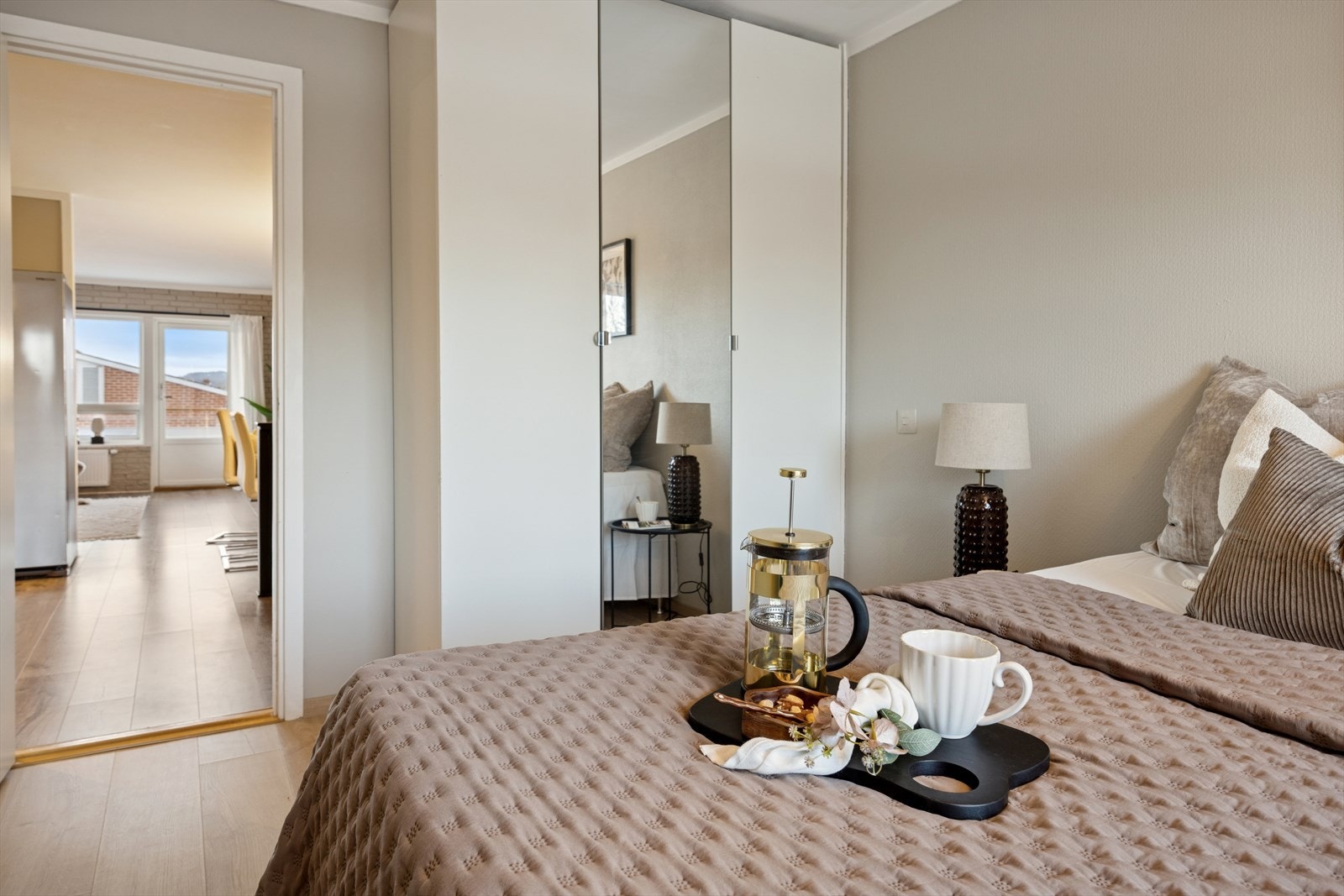 Oppbevaringsplass i garderobeskap Galleribilde