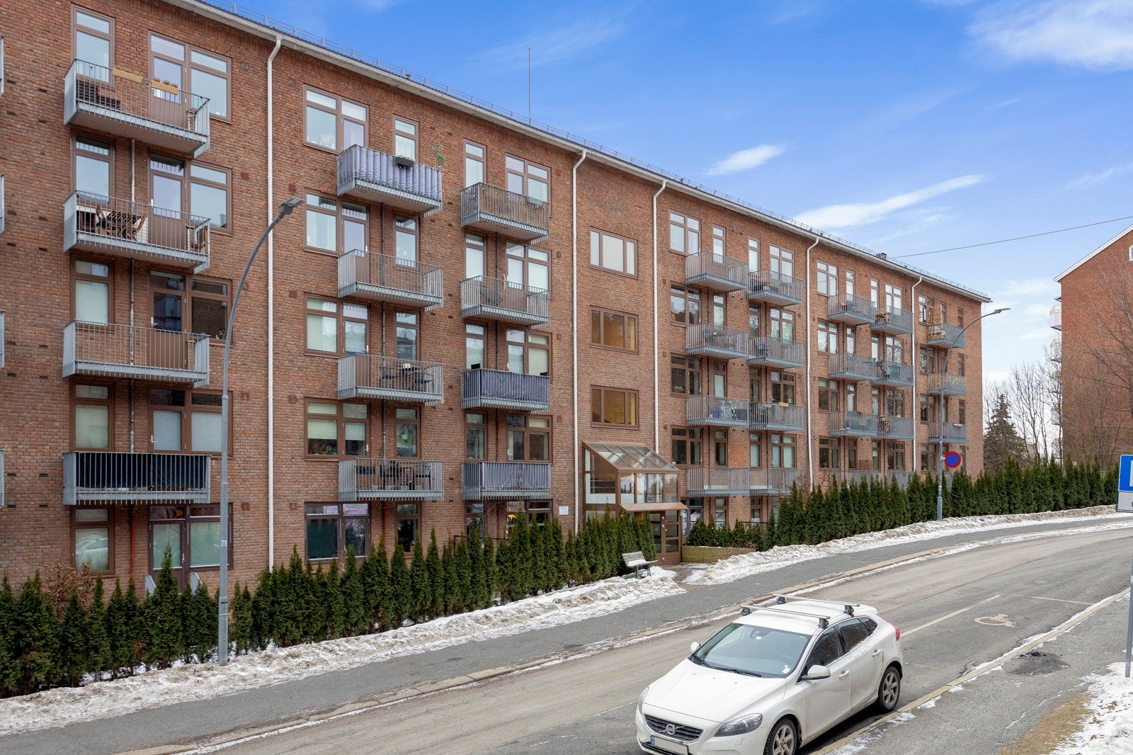 Fyring, varmtvann, strøm og internett er inkludert i felleskostnadene. Galleribilde