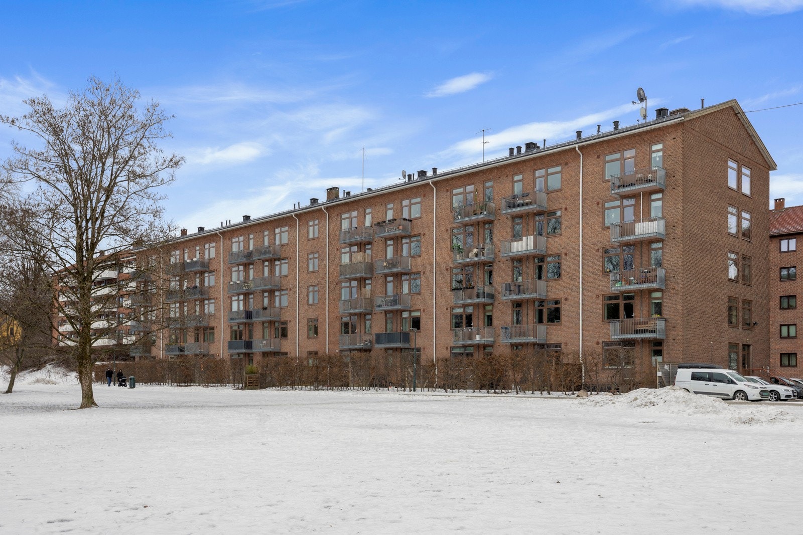 Parksiden Borettslag ligger idyllisk til i grønne omgivelser, med Akerselva og flotte parkanlegg som nærmeste nabo Galleribilde