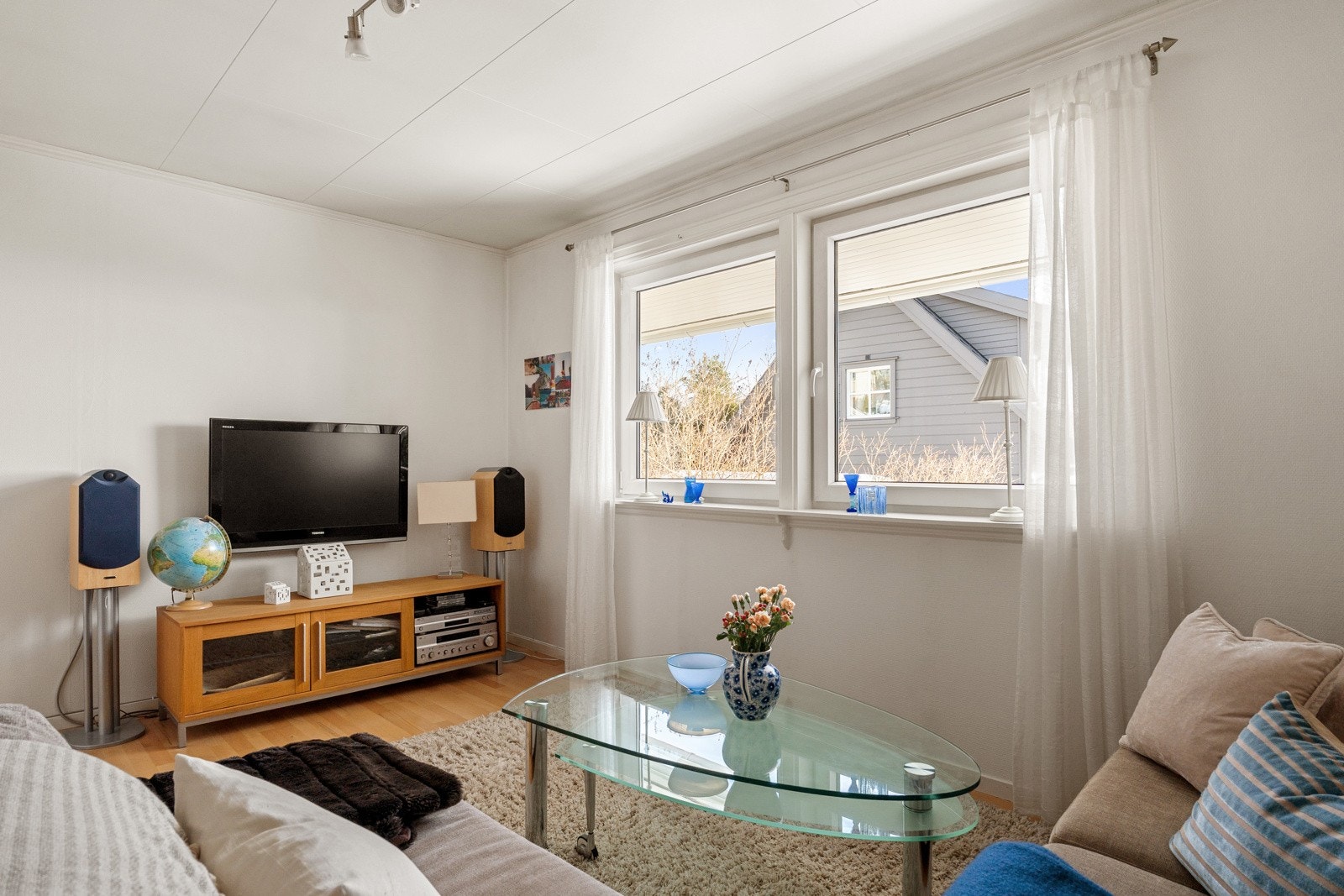 Her er det også plass til seng og ulike garderobeløsninger. Galleribilde