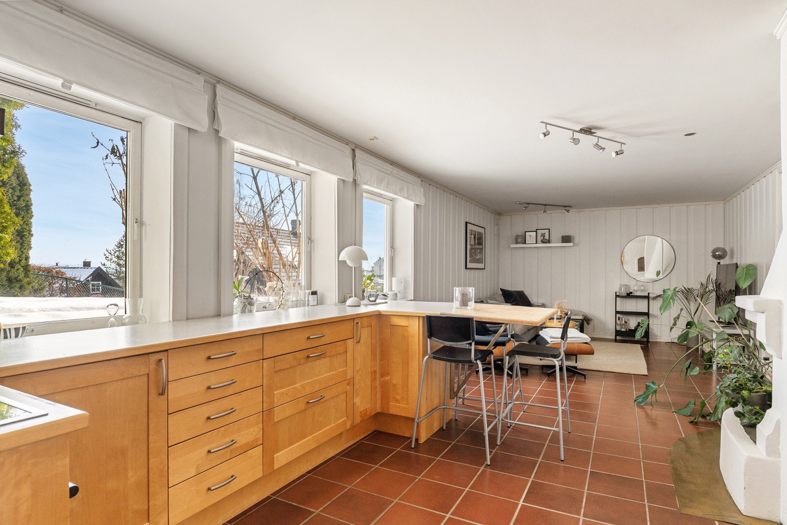 Kjellerstuen passer ypperlig som et sosialt samlingspunkt for både barn og voksne. Galleribilde