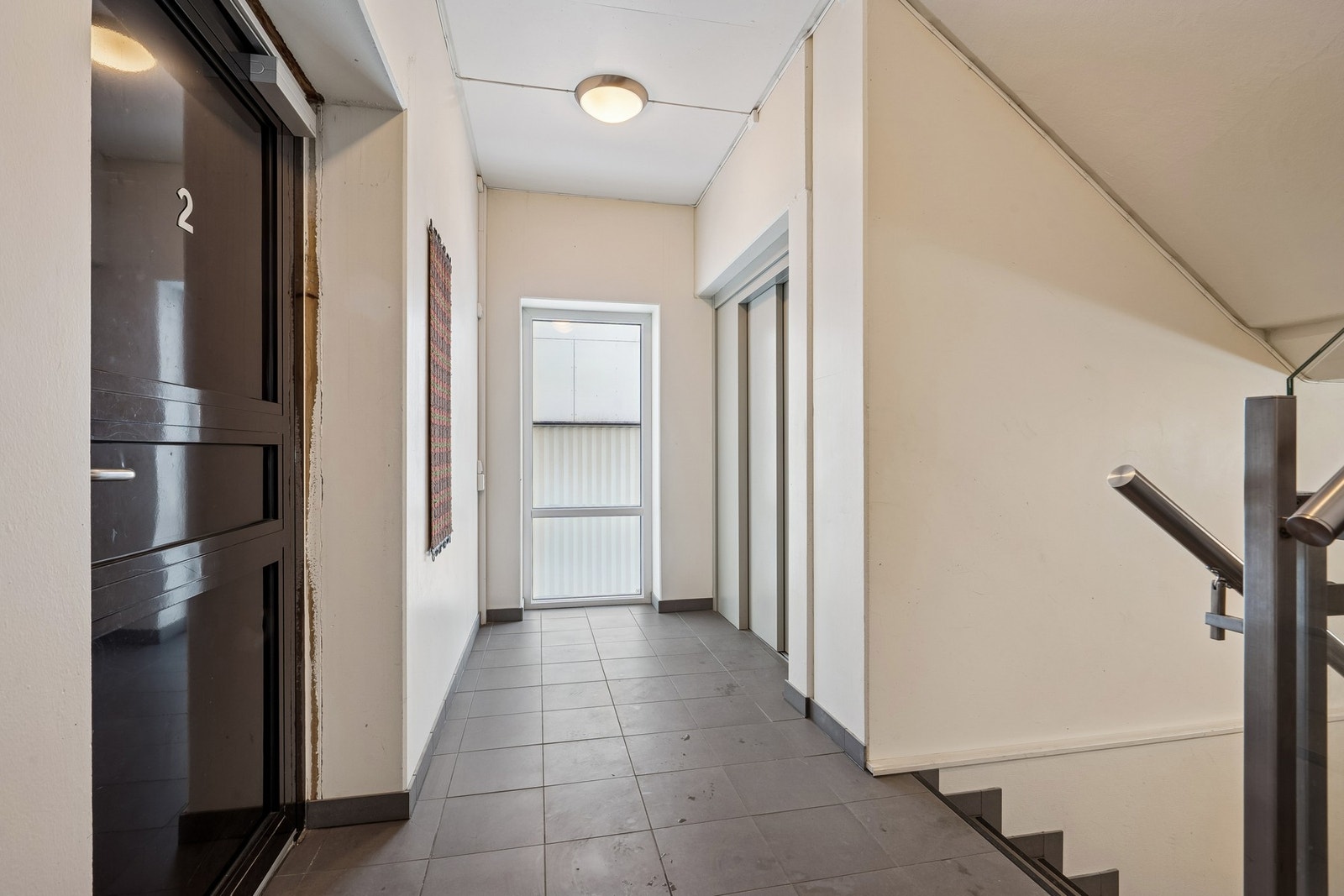 Entré, area og heis Galleribilde