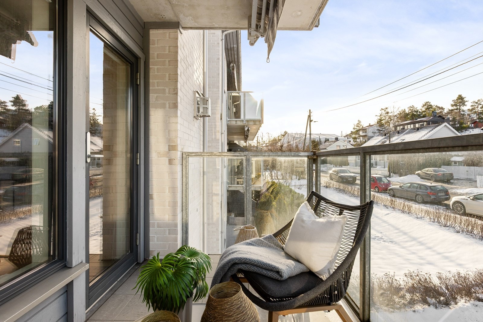 På balkongen er det sol til langt på kvelden på fine sommerdager. Galleribilde