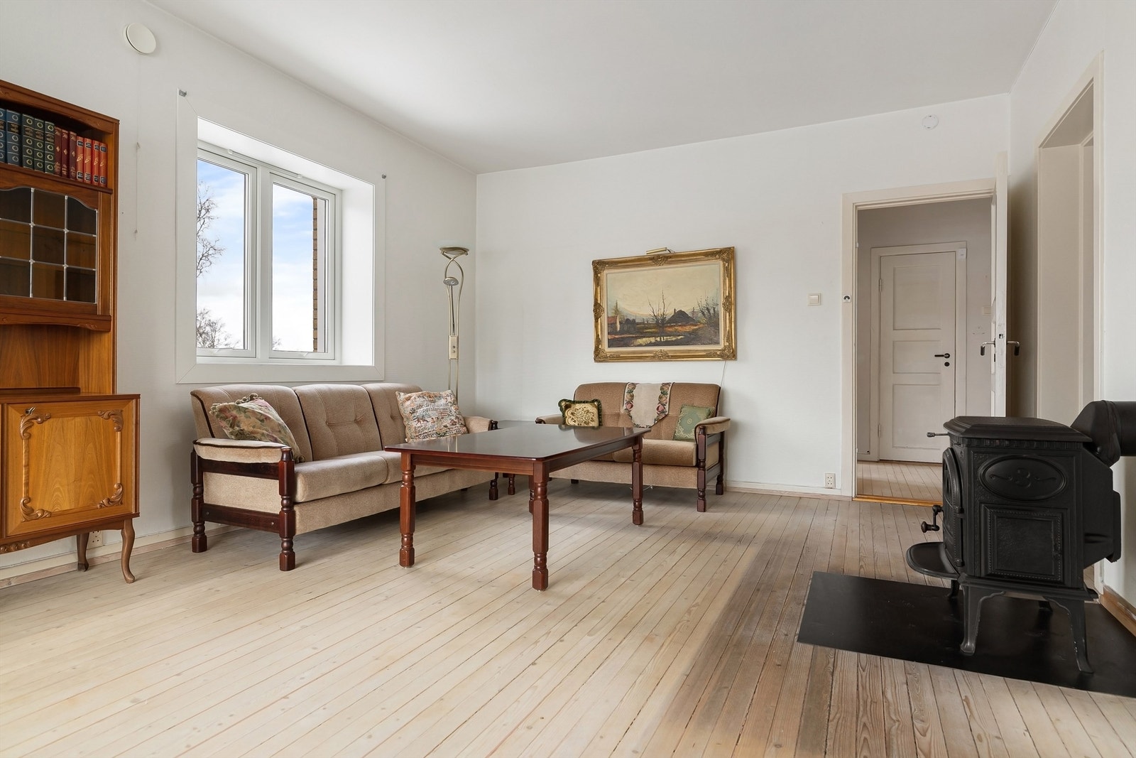 Sjarmerende gulv i heltre. Galleribilde