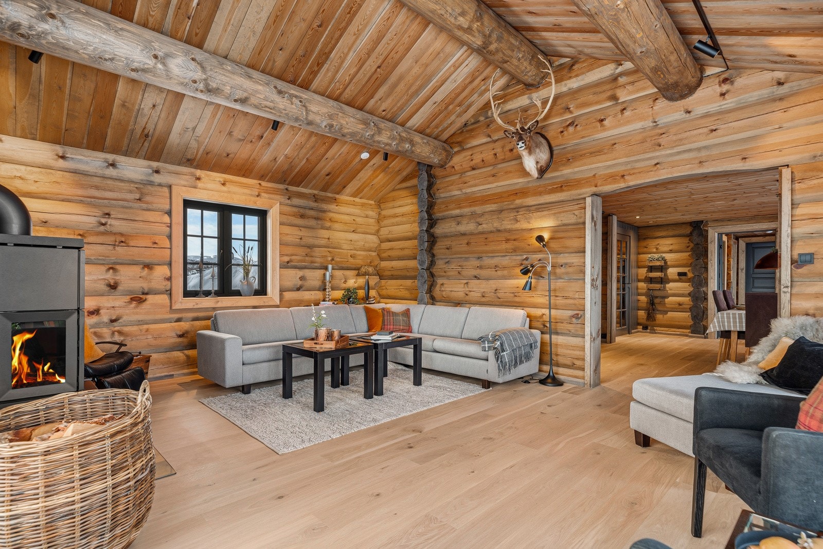 Ekstra god takhøyde i stuen Galleribilde