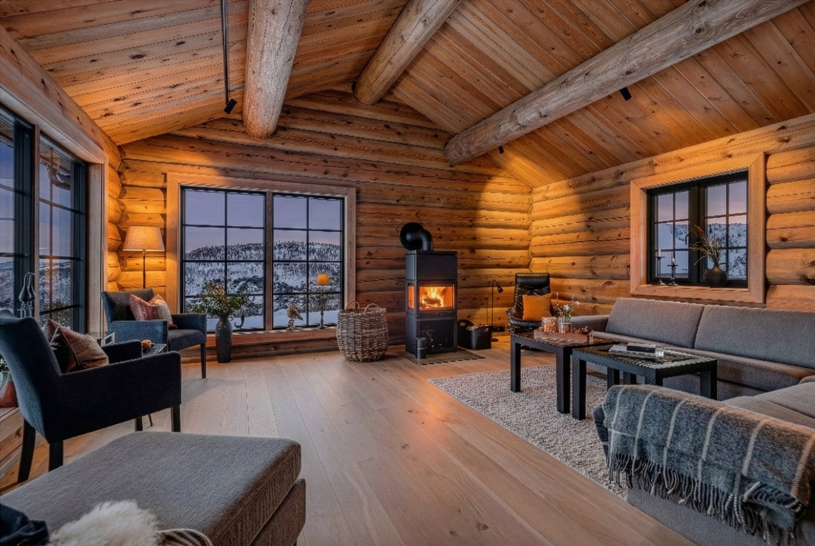 AI generert kveldsbilde av stuen Galleribilde