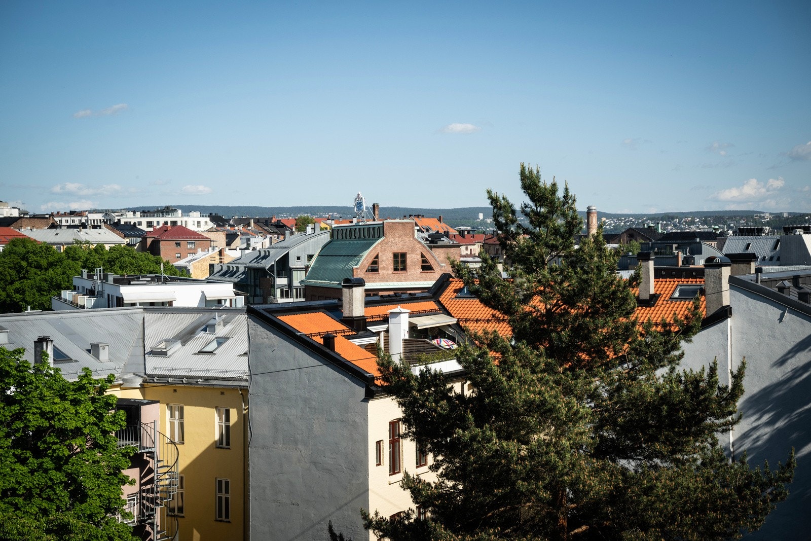 Herfra er det utsyn mot byen og Ekeberg Galleribilde