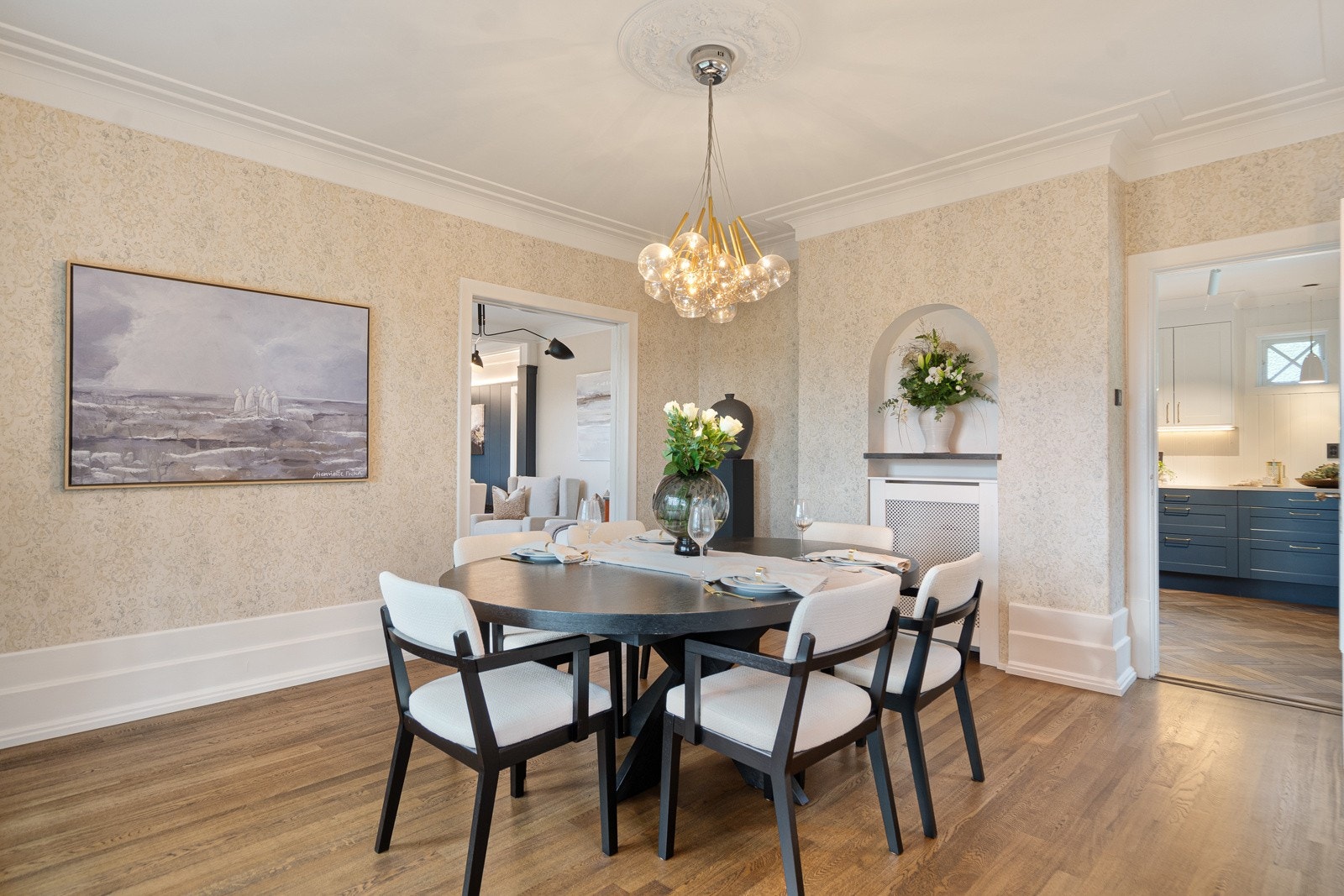 Legg merke til bla gulvlistene! Galleribilde