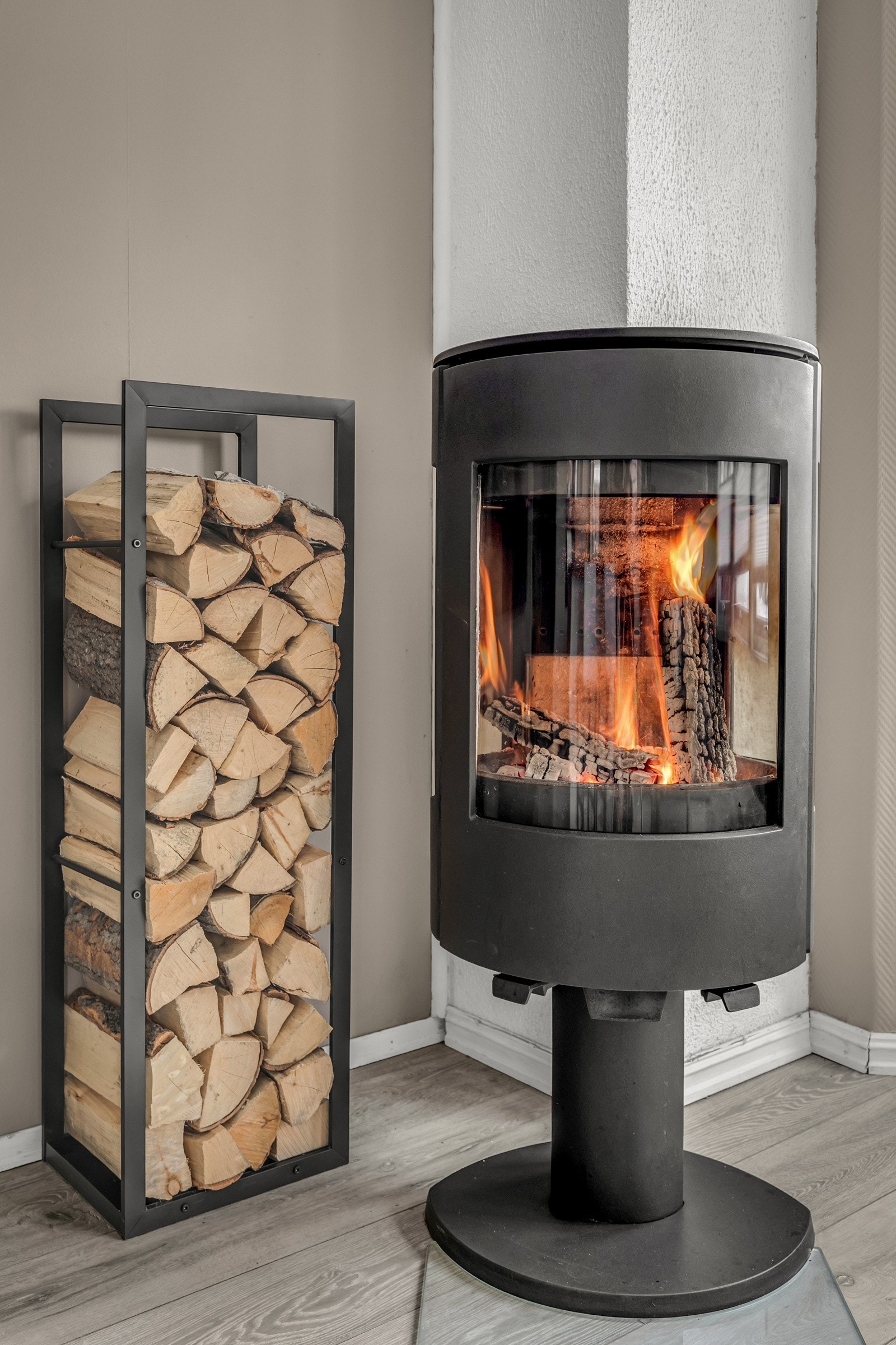 Lekker peisovn gir lun stemning Galleribilde