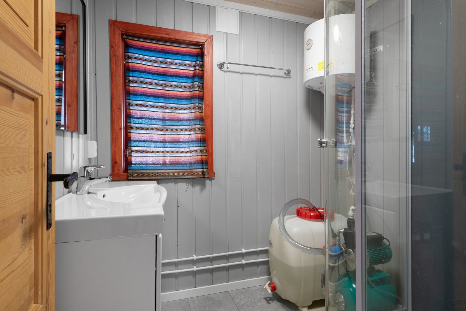 Dusjrom. Galleribilde