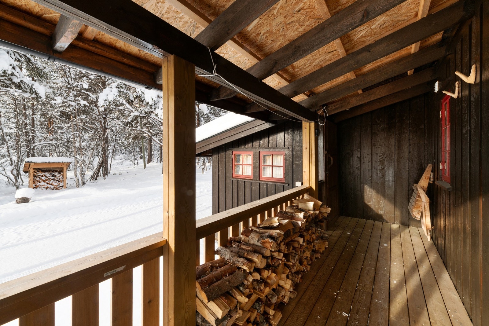 Videre bort til boden. Galleribilde