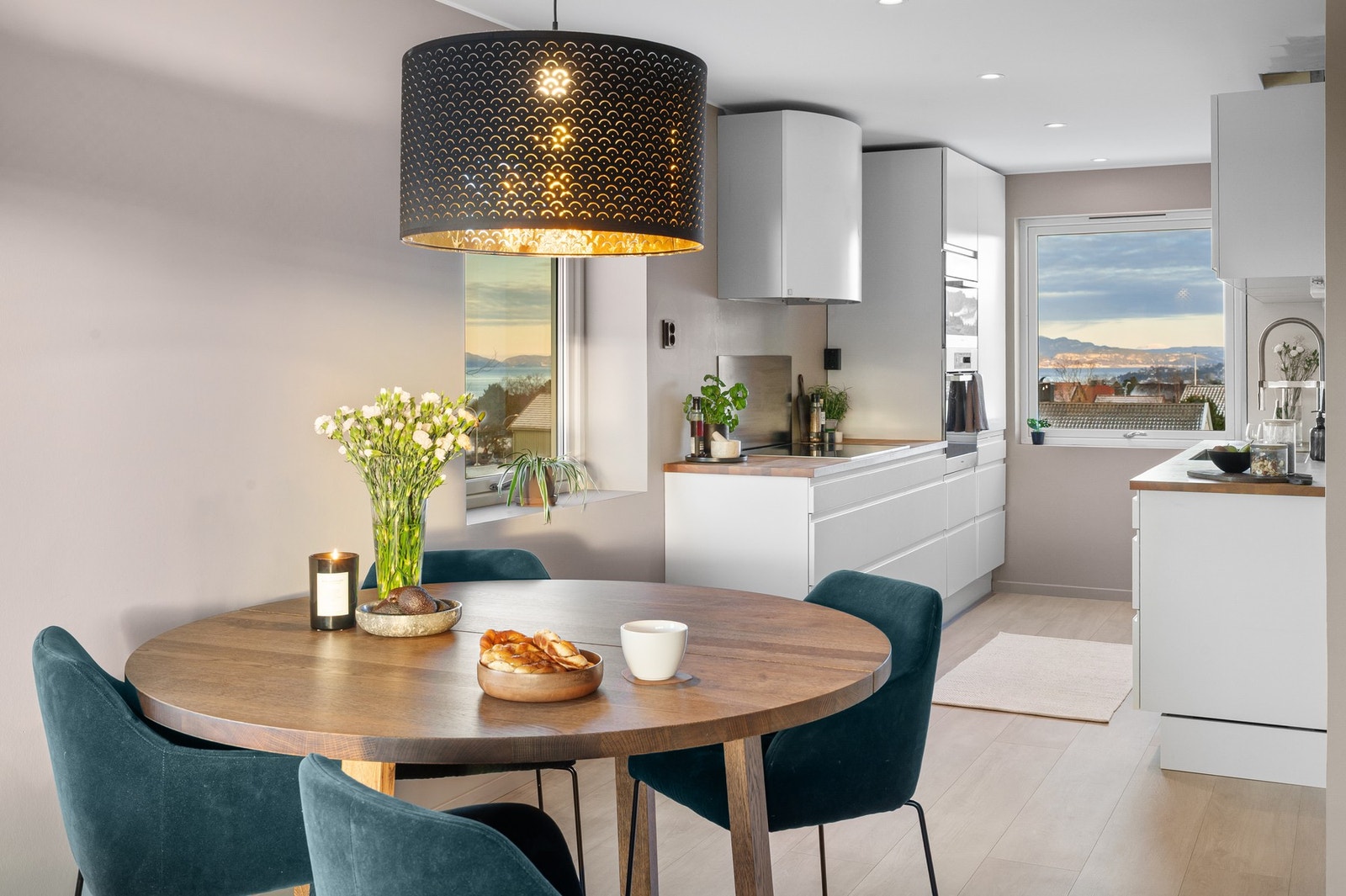 Borettslaget har i nyere tid vært gjennom omfattende renoveringer hvor vinduer (2014), etterisolering (2015), tak (2015) og rørfornying (2022). Galleribilde