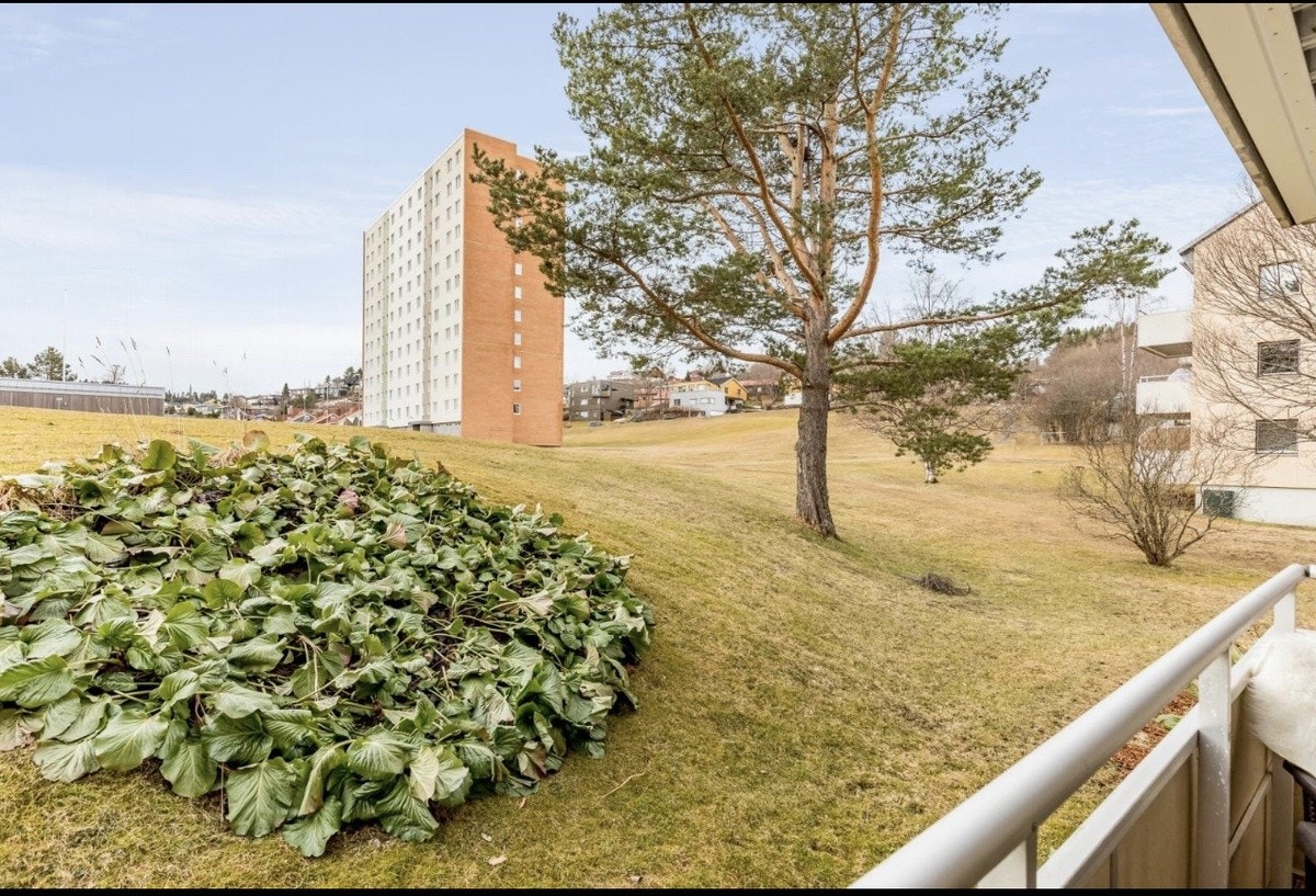 Bilde fra balkong på sommerstid. Ny balkong blir montert ila 2023! Galleribilde