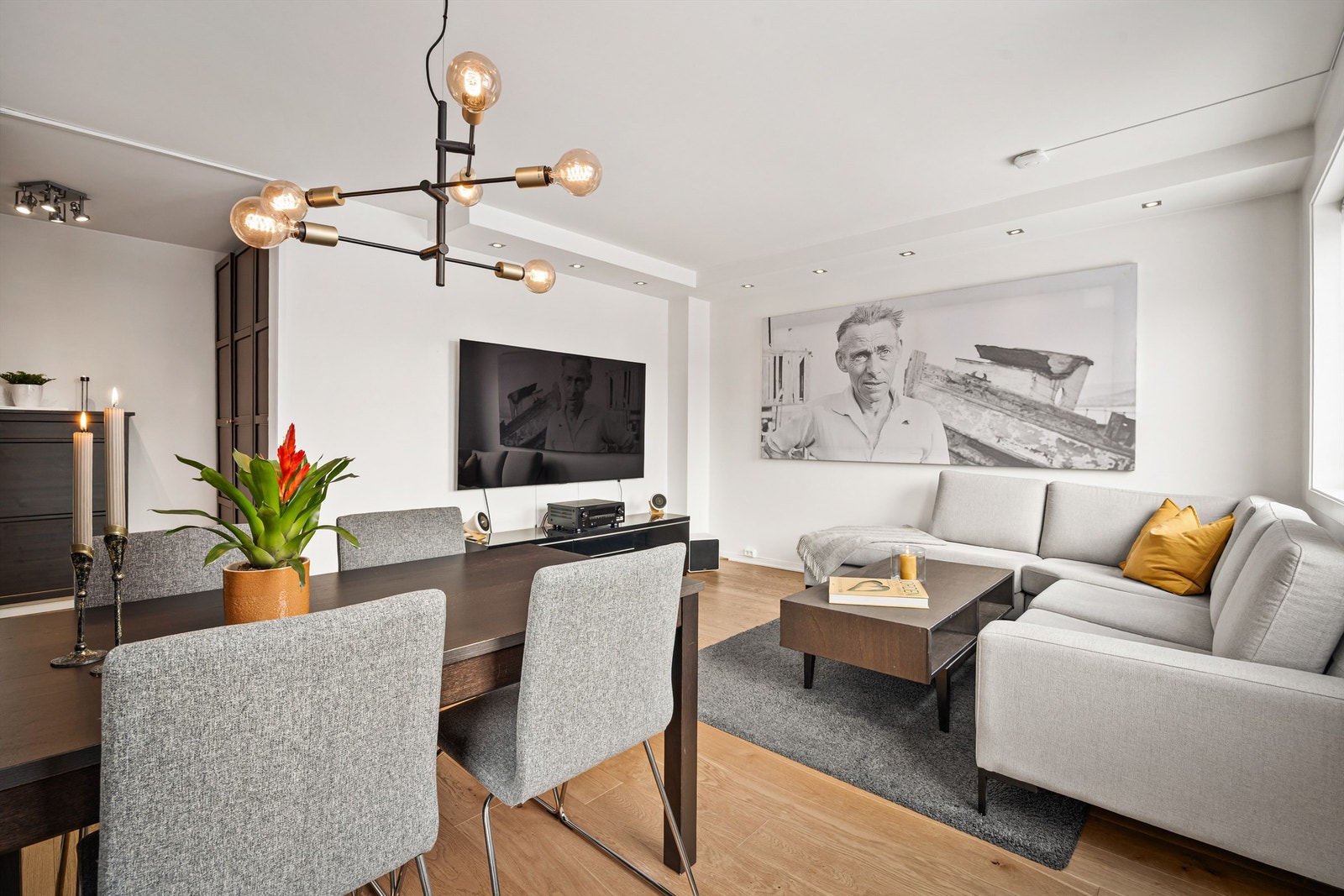 Pen 2-roms leilighet med en attraktiv og sentral beliggenhet Galleribilde