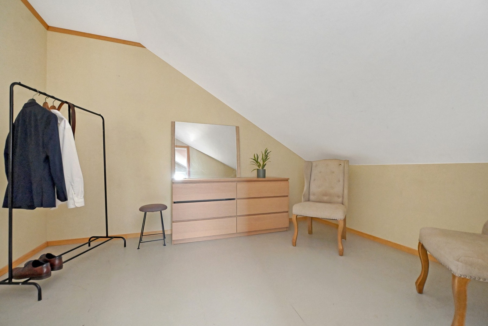 Garderoberom. Galleribilde