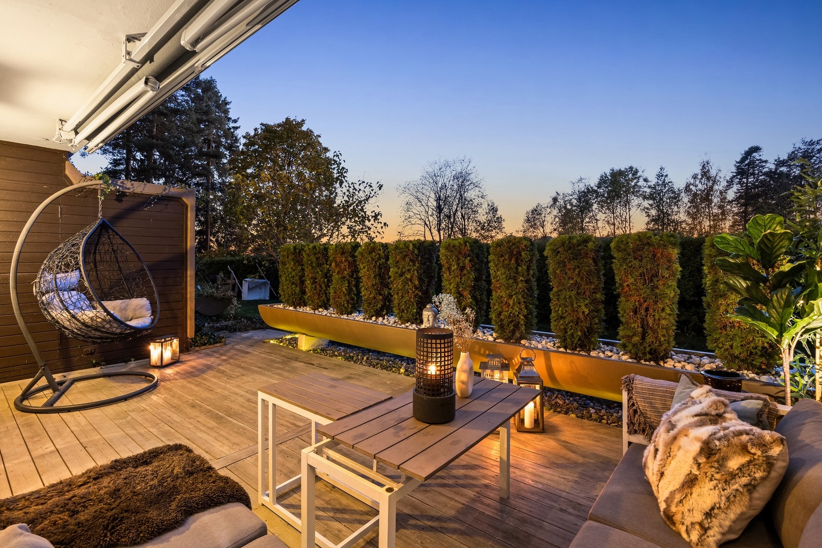 Markterrassen vender mot vest og har ypperlige solforhold fra tidlig formiddag til sent på kveld Galleribilde