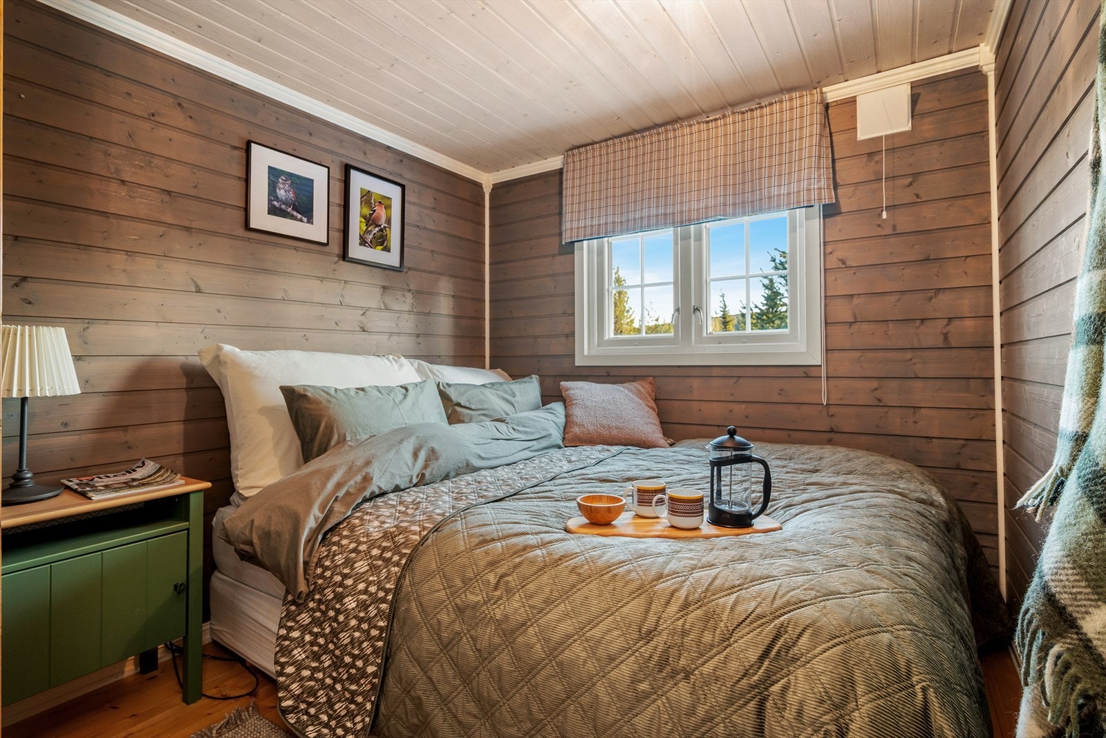 Begge soverommene fikk nye vinduer i 2016. Galleribilde