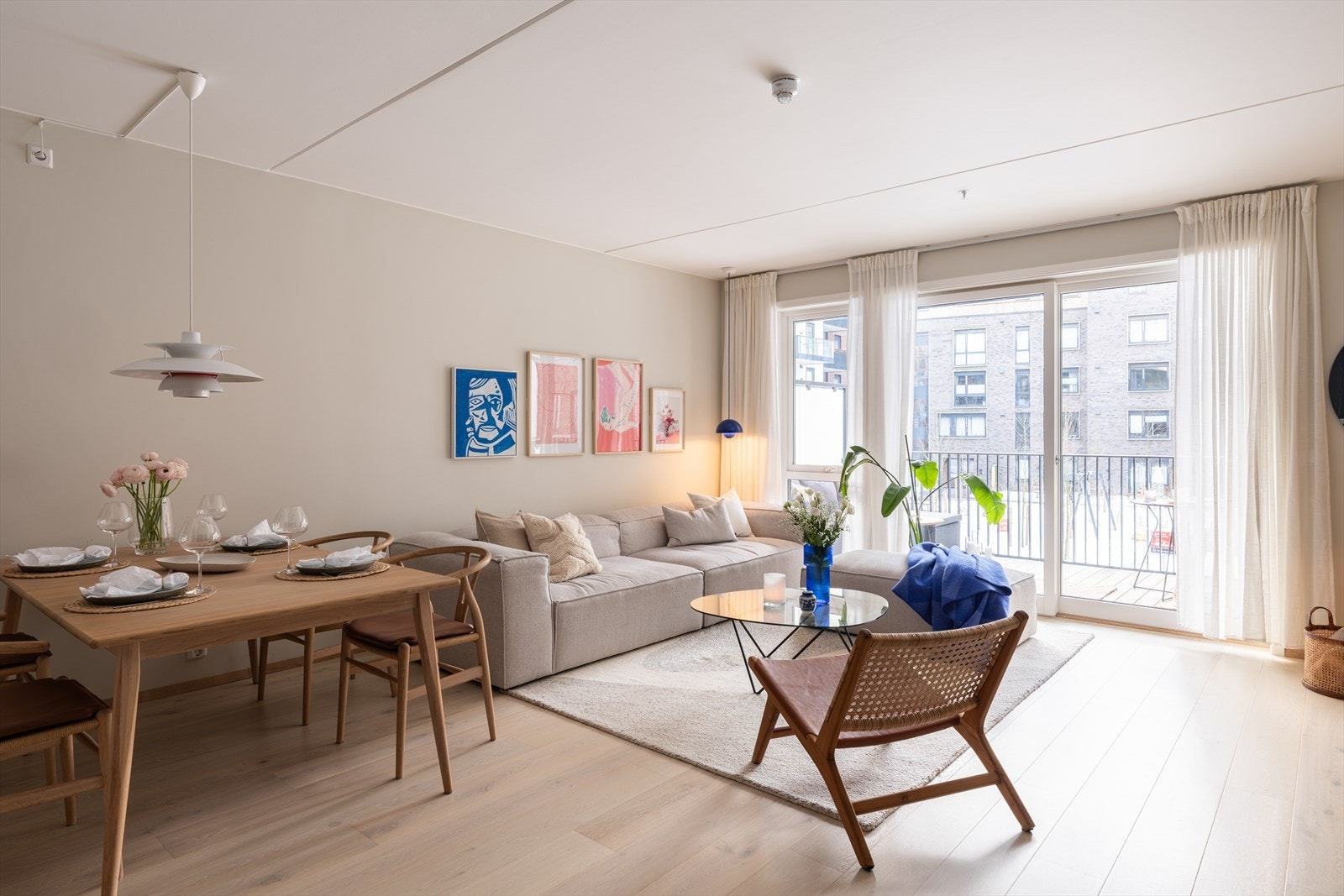 Caroline Ephraim v/ Nordvik Bjørvika har gleden av å presentere flotte Frysjaveien 40B! (Foto Joakim Karlsen) Galleribilde