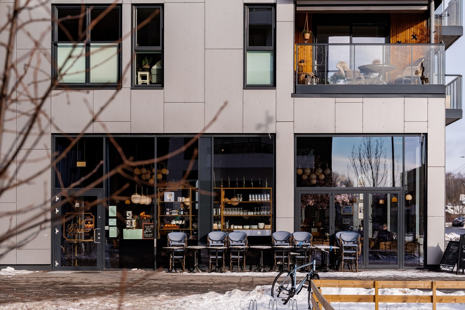 Frysja/Kjelsås er et området med nærhet til skoler, barnehager, offentlig kommunikasjon, flotte tur- og friluftsområder, samt et rikt utvalg av fasiliteter og servicetilbud. Galleribilde