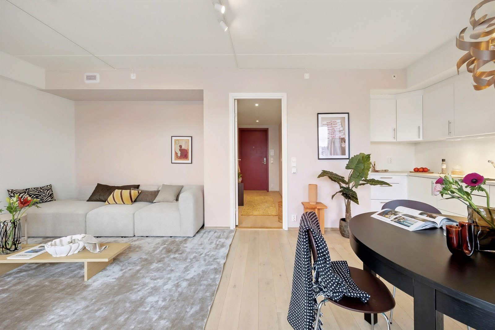 Det er god plass for å møblere med flere soner. Galleribilde