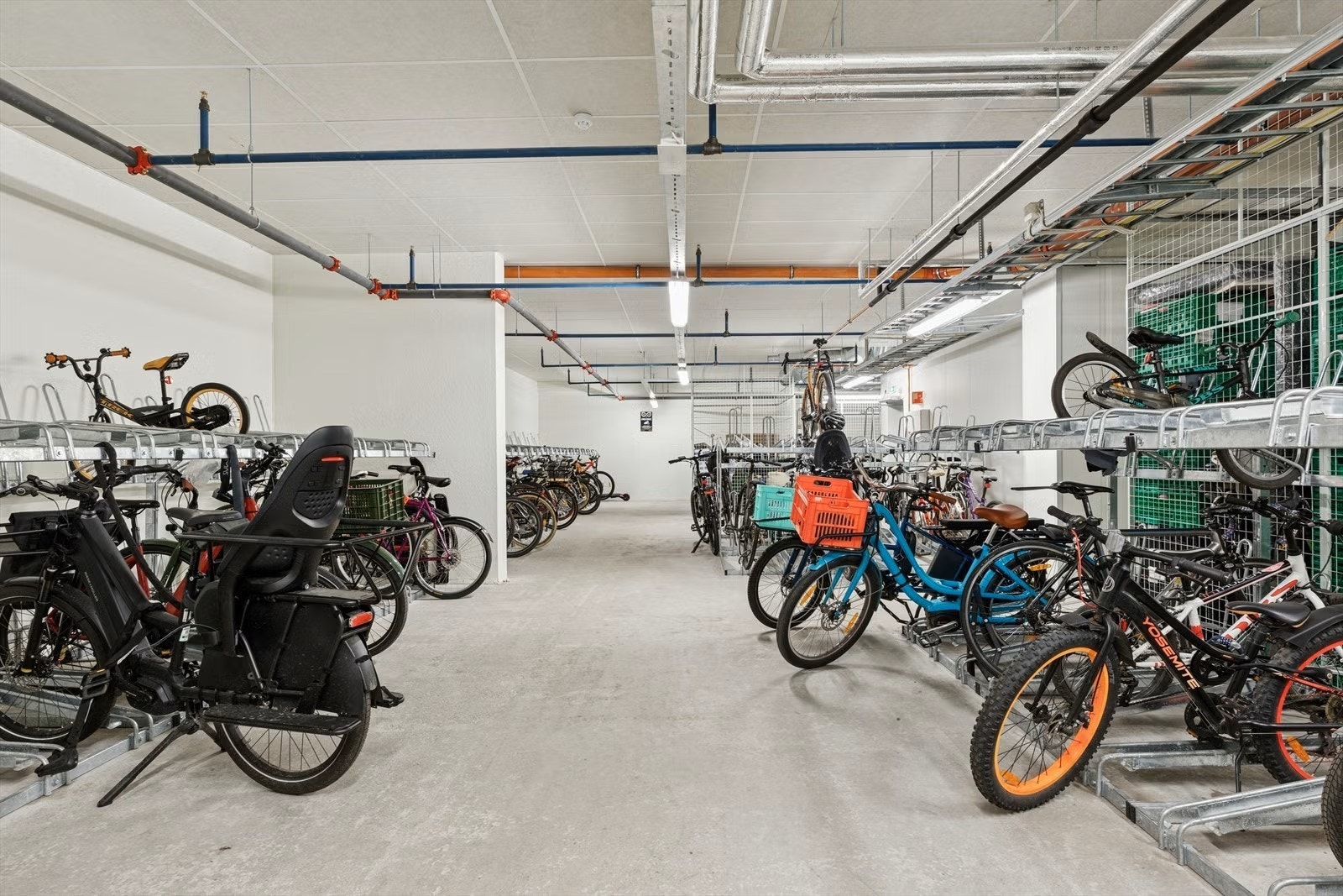 Sameiet har felles sykkelparkering for beboerne. Galleribilde