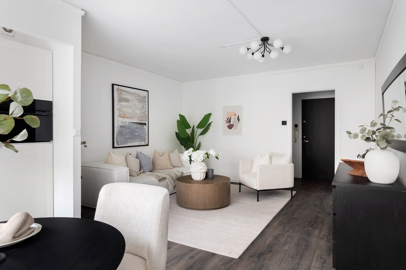 Leiligheten har en gjennomgående god standard og gjennomgikk flere oppgraderinger fra 2019 til 2023 Galleribilde