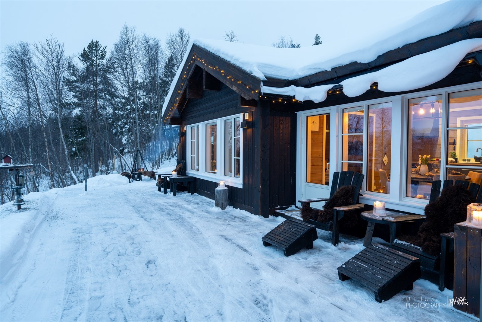 - Hytten har nydelige utearealer med svært gode solforhold - Galleribilde