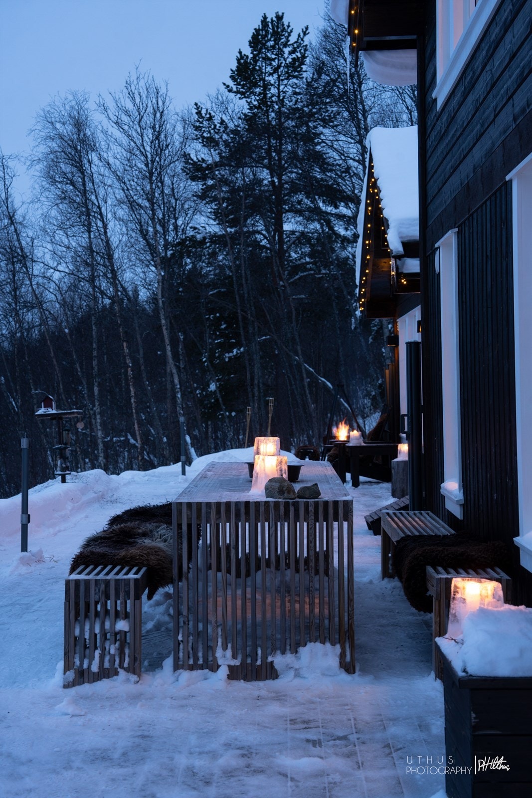 - Inviter venner og familie til grilling og hygge rundt bålpannen - Galleribilde