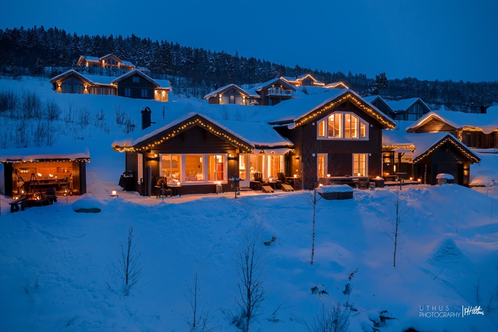 - Skiløypen ligger 83 meter fra døren, så du kan spenne på deg langrennsskiene og nærmest gå rett ut rett i skisporet - Galleribilde