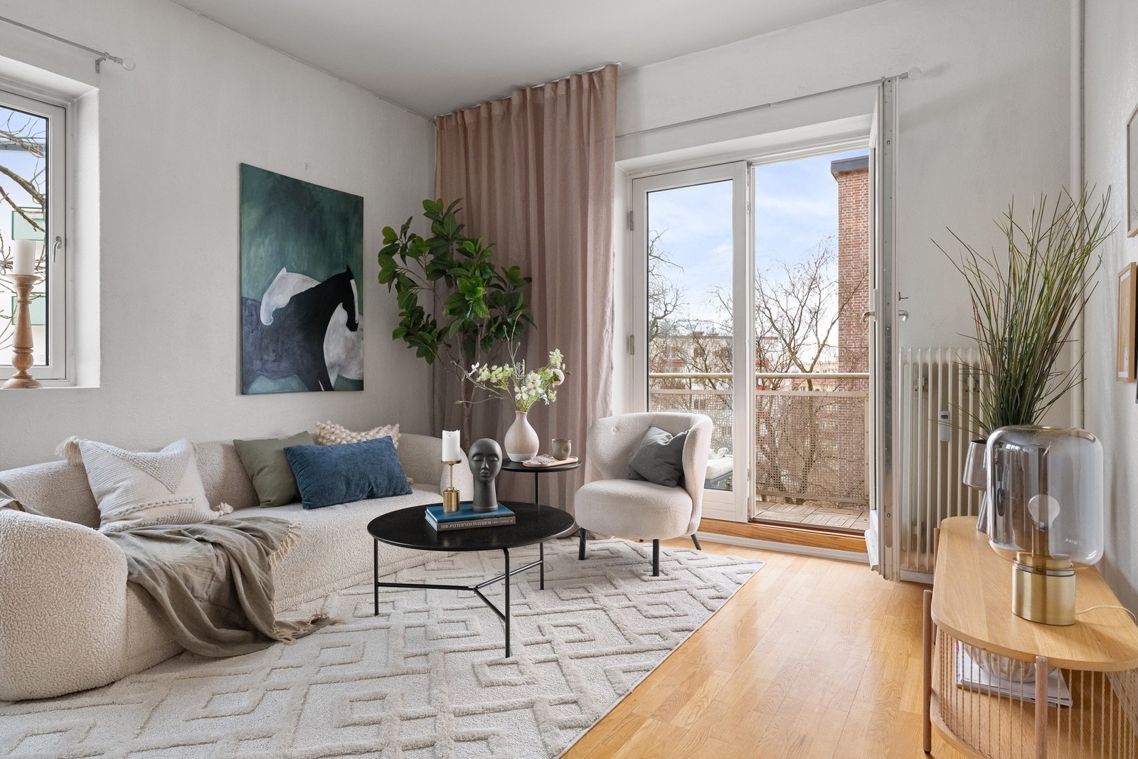 Lys og innbydende 2-roms hjørneleilighet med solrik, sydvestvendt balkong.
Foto: Luma Foto AS (Einar Horsberg) Galleribilde