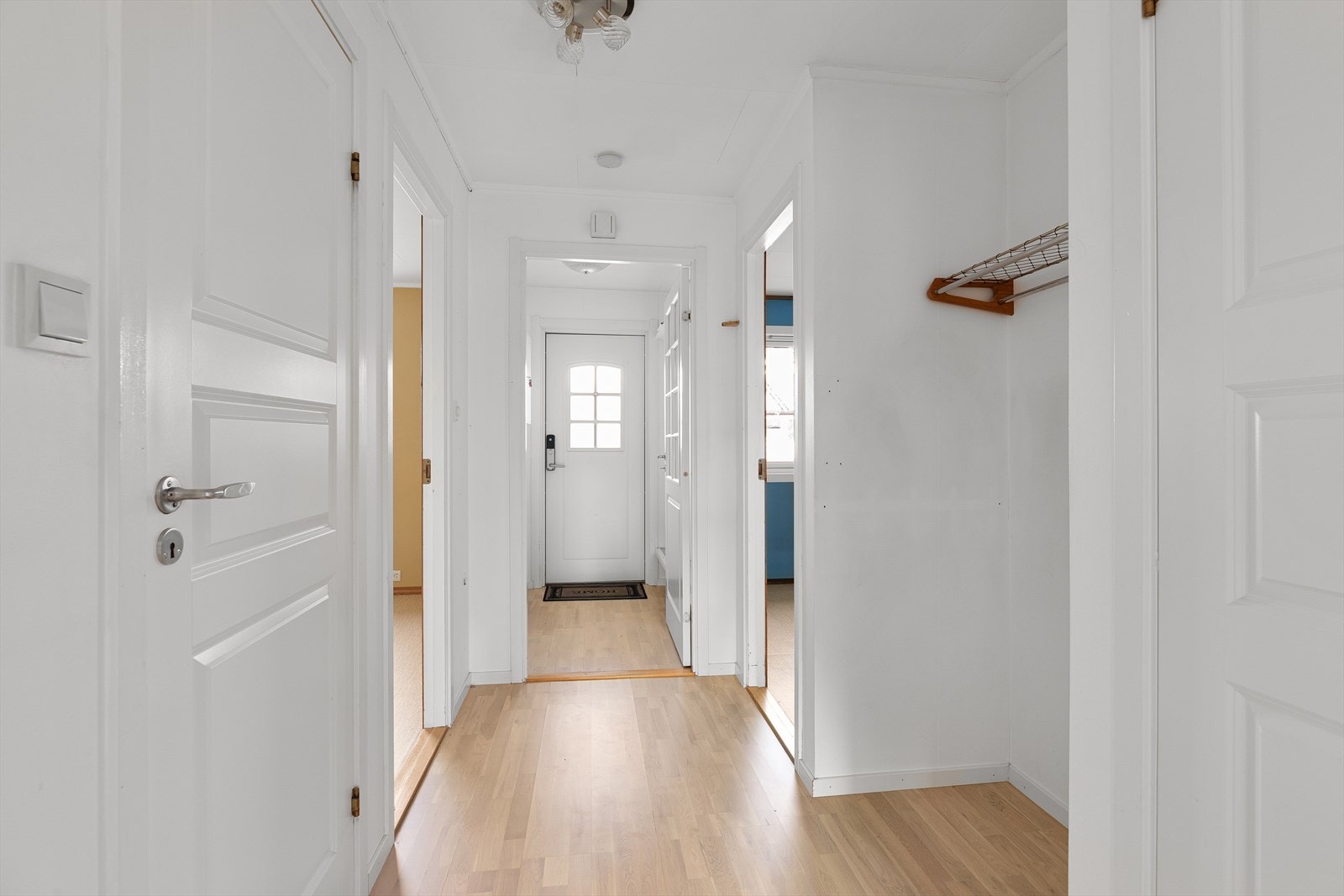 Hovedplanet har 2 soverom. Kaldloft med adkomst via luke i gangen Galleribilde