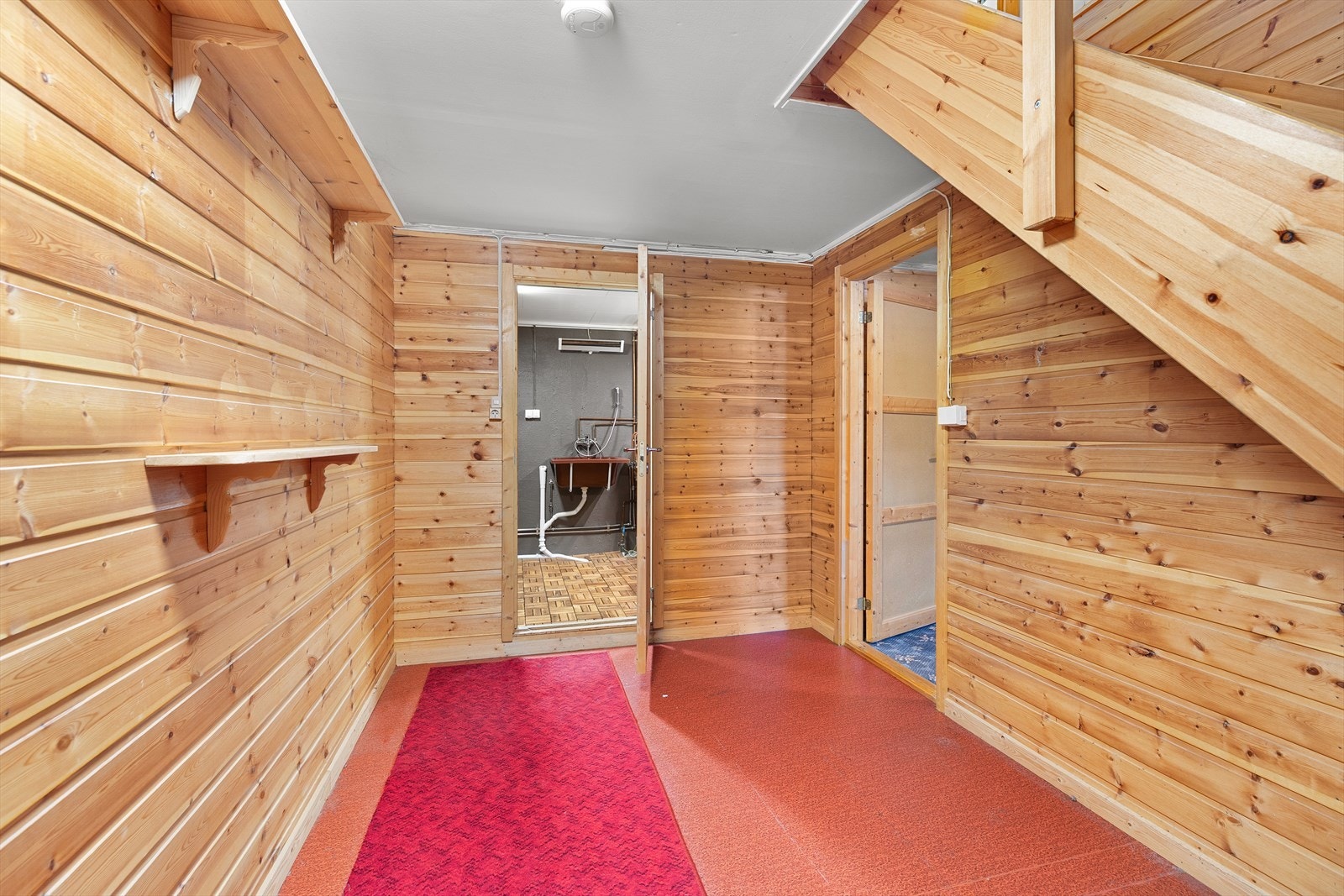 Kjelleren har et totalt bruksareal på 67 kvm Galleribilde