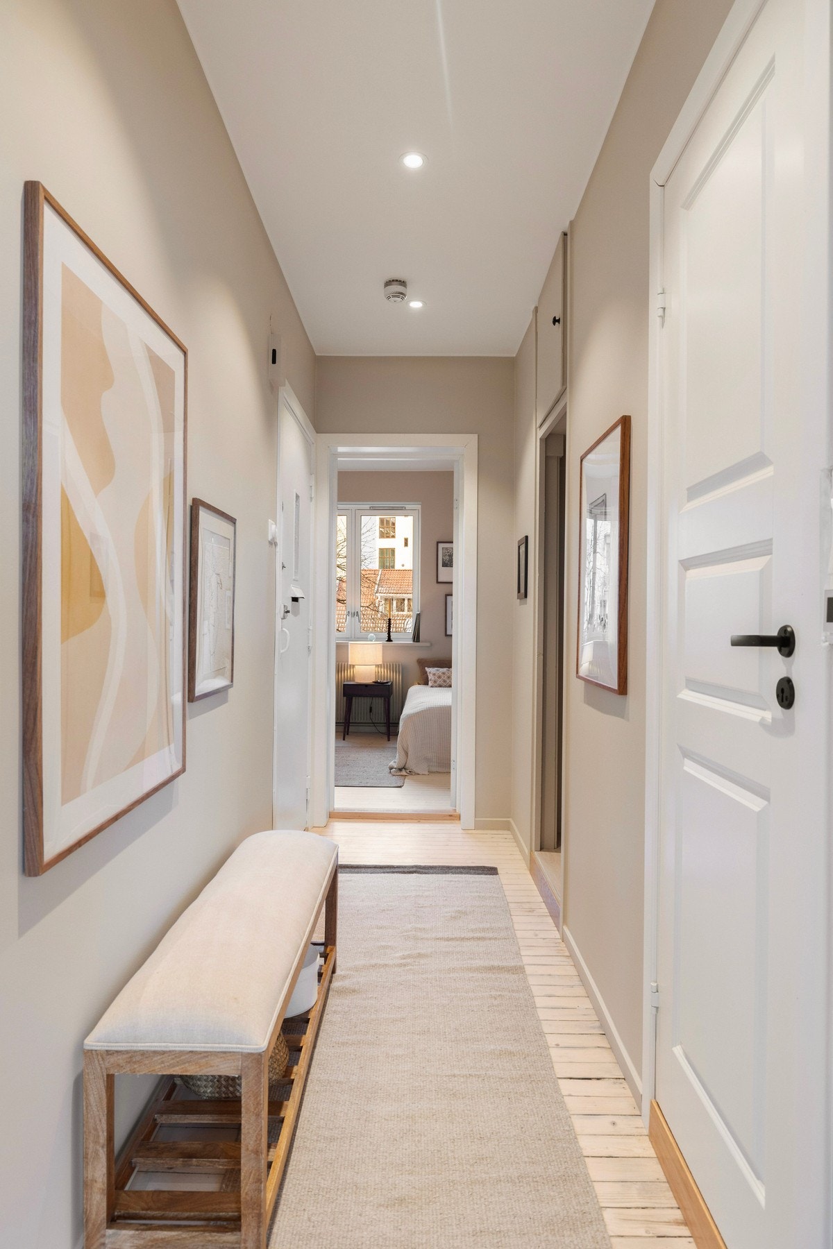 Rommet understøtter leilighetens arealeffektive planløsning Galleribilde