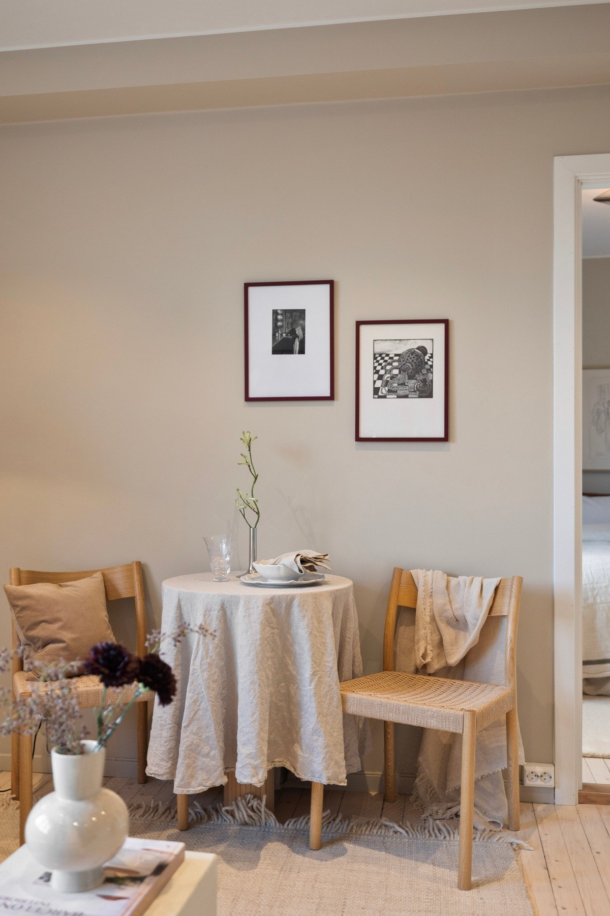 Her har du også plass til spisebord til alle døgnets måltider Galleribilde