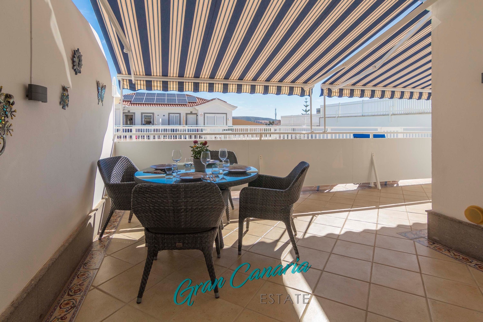 Store markiser gir solskjerming hvis ønskelig Galleribilde