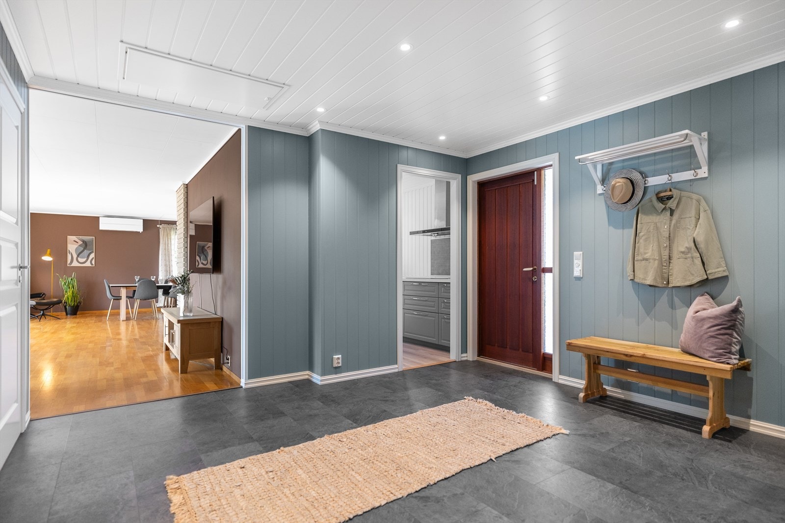 I entreen har man også loftsluke. Galleribilde