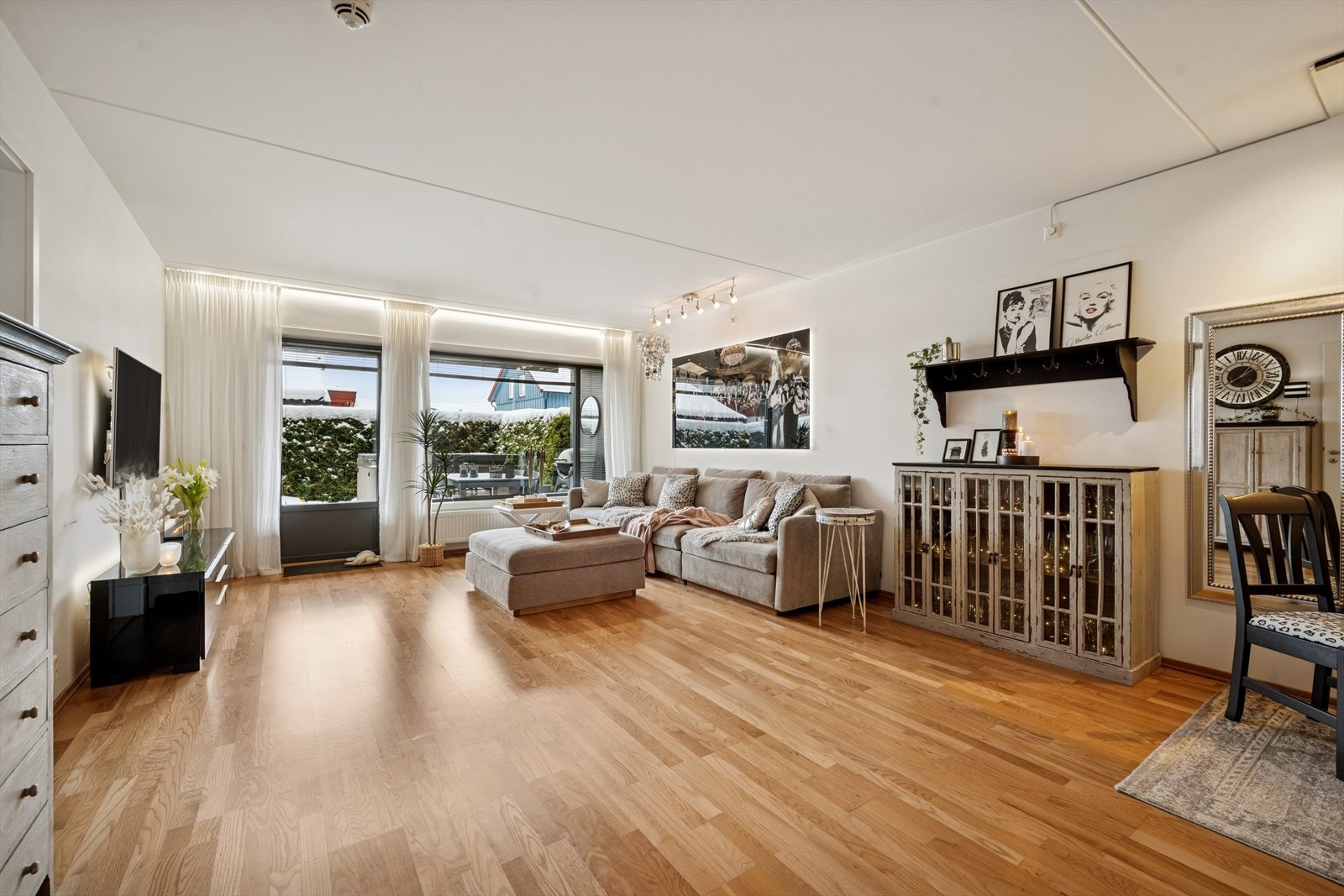 Vannbåren varme til radiatorer i stue, begge soverom og entrè. Galleribilde