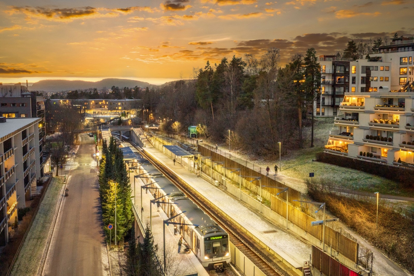 Kun 5 minutters gange til Åsjordet T-banestasjon. Galleribilde