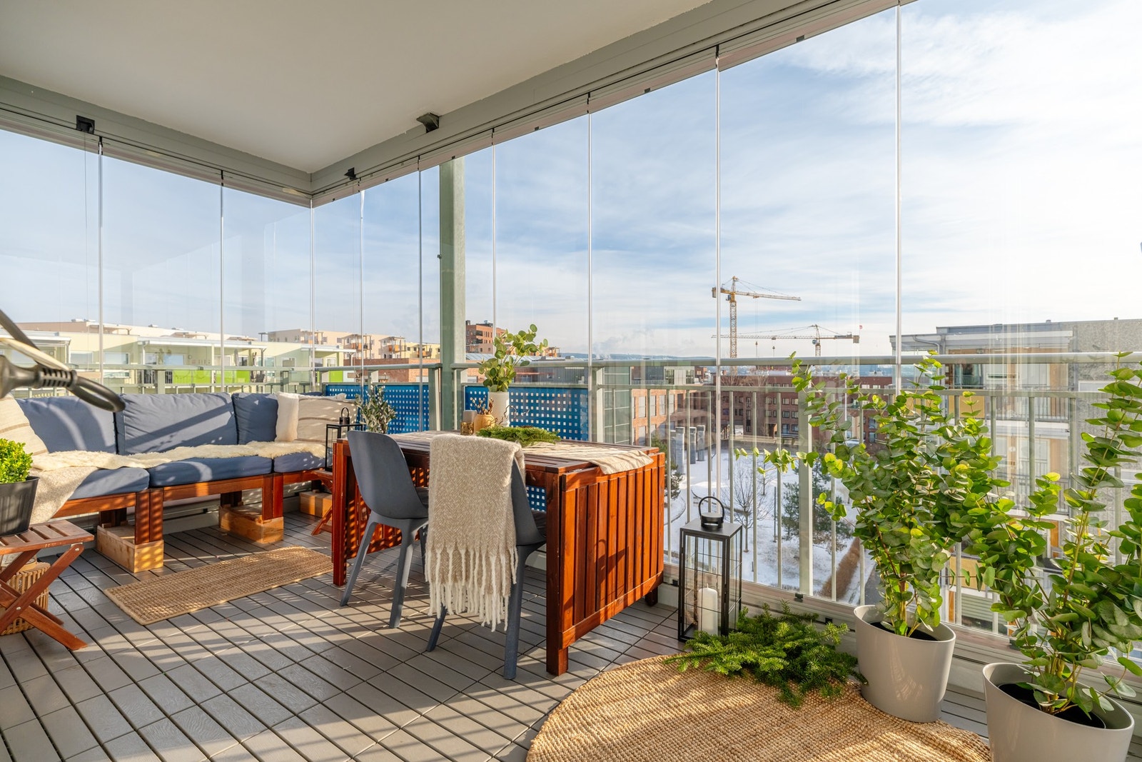 Fredrik Lund ved EIE Løren ønsker velkommen til Seljeveien 27! Foto: Borowiak AS (Chris Borowiak) Galleribilde