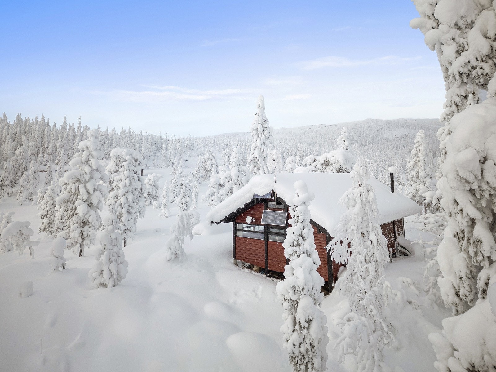 Fra hytta er det ca. 200 meter til preparerte skiløyper, i løypenett på 7-8 mil. Galleribilde